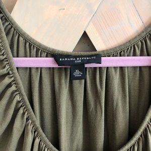 Banana Republic Dresses - Banana republic silk olive green dress womens xl Banana Republic Dresses - Banana republic silk olive green dress womens xl